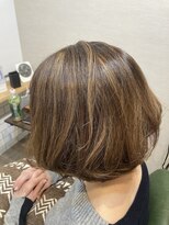 リアナ(Riana)&nbsp;大人のハイライトボブスタイル