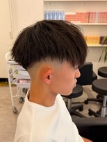 ルースト 心斎橋店(ROOST)&nbsp;刈り上げセンターパート/波巻きツイストスパイラル/心斎橋