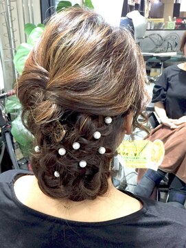 ヘアーメイク アドックス(HAIR MAKE ADOX) アップスタイル