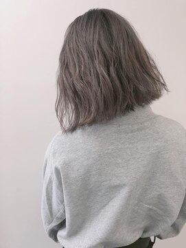 ルーツアイリー 心斎橋(ROOTS IRIE) 20代30代◎スタイリング簡単♪シルバーアッシュ☆