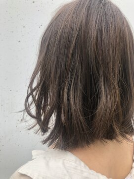 ロイジー(roijir) 【roijir 表参道】レイヤーボブ×ハイライトカラー