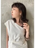 リラックス感のカールと大人の女性のくみあわせ/Stylist 本田愛