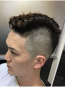 ネクサスアンドコー 浦安店(NEXUS&Co.) フェード×スパイラルパーマ【浦安】<理容室><メンズ>