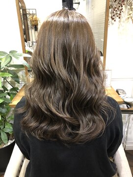 アトリエメルシー 代々木(atelier merci) グレーベージュ/イメチェン