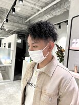 キートス(Kiitos)&nbsp;波打ちツイストスパイラル　ショートスタイル