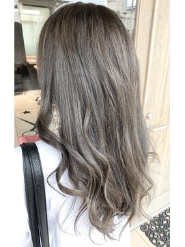 トリニティ(trinity) 赤み・オレンジみ除去寒色系カラー・マット・オリーブ【豊見城】