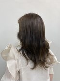 オリーブグレージュ