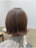 毛先やや軽切りっぱなしボブ