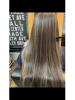 アッタニコ(atta2co)&nbsp;縮毛矯正 髪質改善 白髪ぼかし ツヤ まとまり 似合わせ