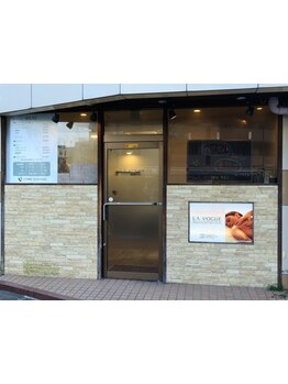 マンツーマン接客◎白髪染めでも通いやすく、仕事もプライベートも忙しい大人女性におすすめのサロン♪