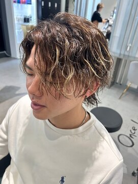メンズサロン キング 高槻店(Men’s salon K!ng) 波巻きツイストスパイラルパーマ/フェザーパーマ/眉毛/メンズ