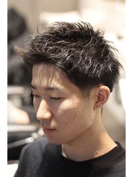 キングスマントーキョー 府中店(KINGSMAN TOKYO) アップバング / ツーブロック / スキンフェード 【府中】