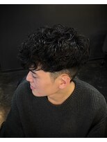 キングスマントーキョー 多摩センター2nd(KINGSMAN TOKYO)&nbsp;パーマ×ツーブロックスタイル