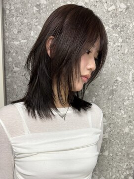 サンクプロジェクト(cinq PROJECT) 女性らしく上品な印象を与える、顔周りレイヤーカット