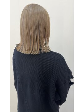 ゼル ビッグアイ(ZELE) ミルクティーベージュカラー