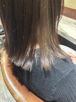 ブラン(Le BLANC)&nbsp;【八幡 望弓】インナーブリーチ切りっぱなしロブ