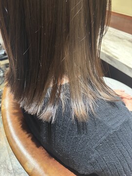 【八幡 望弓】インナーブリーチ切りっぱなしロブ