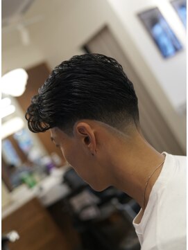 ザ チョップ ショップ ハラジュク(THE CHOP SHOP HARAJUKU) テーパーフェード/バーバー/原宿バーバー/床屋