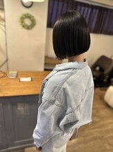 アンジェラ(Angela) ワンレンミニボブ