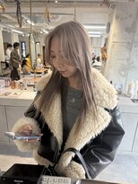 アトリエノエラ(Atelier Noella)&nbsp;シルバーが少し感じるミルクティー【山本】5・23