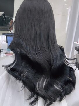 ビゼ 梅田(BIZE) 暗髪のための自然なカラーエクステロング