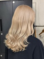 アトレ 福岡大名店(attrait)&nbsp;ブロンドセミロング×上質な艶感を引き出すカラー&トリートメン