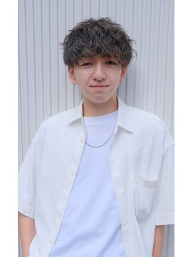 エスケイブ(S/CAVE) 空気感抜群！決めすぎない無造作パーマ