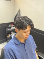 プラウド(PROUD)&nbsp;メンズナチュラルセンターパートニュアンスパーマ毛流れ重視