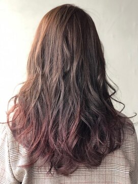 ヘアーデザイン ディードット ウル(D. ulu) アッシュ×ボルドーのグラデーションカラー