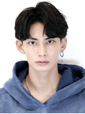 フェザーショートマッシュウルフセンターパート韓国ヘア