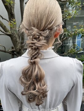 リノート バイ エゴル 名古屋(LINOET by ENGOL) 【LINOET】手島カミラ 編みおろしヘア