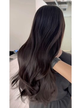 シイム(CYM) 艶髪/チャコールブラウン/レイヤーロング