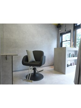 落ち着いたプライベート空間で上質サロンタイムを！大型店が苦手な方にも好評。【北習志野/髪質改善】