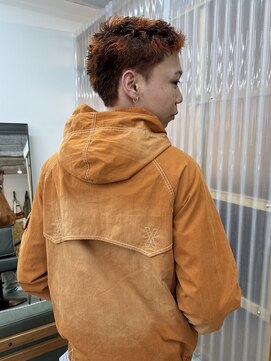 PARKiiiNG 心斎橋　ブリーチ/ダブルカラー/パーマ/メンズ【パーキング】 刈り上げセンターパート