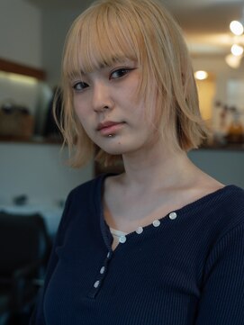 イルフレール(ill frere) ryu【ハイトーンボブ ブロンド レイヤーボブ 顔まわり】