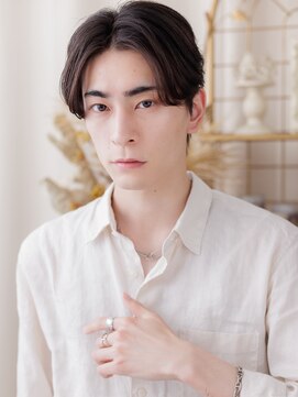 カバーヘアアンドスパ ブリス 浦和(COVER HAIR&SPA bliss) アップバングアッシュグレージュセンターパートウルフ20代30代a