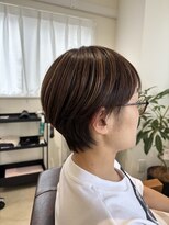 フルール(fleur) ショートスタイル 大人ショート ハイライト 白髪ぼかし