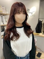 アトレ アネックス(attrait ANNEX)&nbsp;ロングヘアを柔らかピンクに。透明感溢れる上質な仕上がり