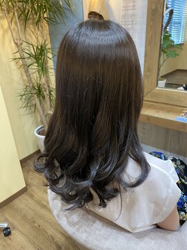 ヘアーアンドセラピー ココンプリエ(hair therapy cocon prier) ロングゆる巻き