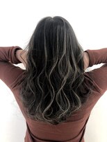 エヌプラス(N+)&nbsp;黒髪グラデヘアーオリーブグレー小顔に見せるヘアココアベージュ