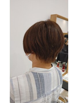 ウトシティ ショートボブ