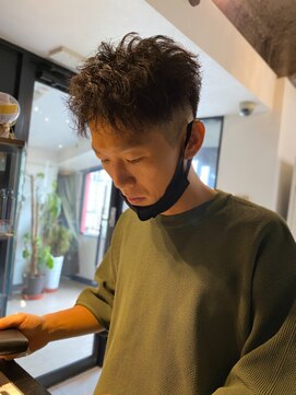 アイズ 海老名(AIZU) ソフトツイストパーマツイストスパイラルパーマメンズマッシュ