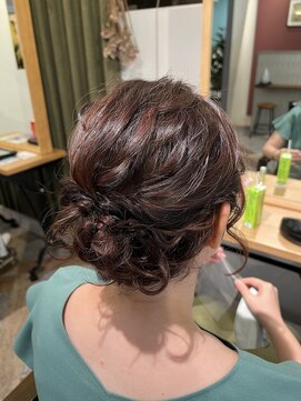 ムーン(moon) #グレージュカラー#シルキーベージュ#斜めバング