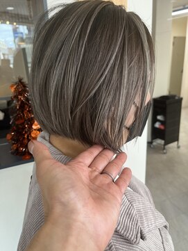 ブルーアンドカンパニー(BLUE&Co.) ハイライトグレージュ