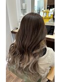 インナーカラー×グラデーション×ベージュ