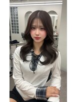 リッカ(LICCA)&nbsp;(licca内堀) ゆるく巻いても可愛い♪トレンドレイヤーカット