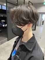 アンダーバーホワイト(_WHITE)&nbsp;前下がりセンターパート