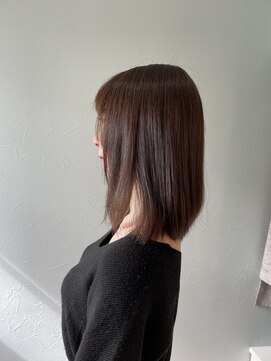 サロンドシャノワール(Salon de Chat noir) ミディアムストレート