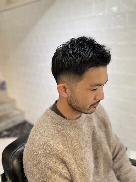 メリケンバーバーショップ フクオカ(MERICAN BARBERSHOP FUK) ナチュラルフェードビジネスカット