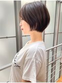 首が長く見える大人ショートヘア